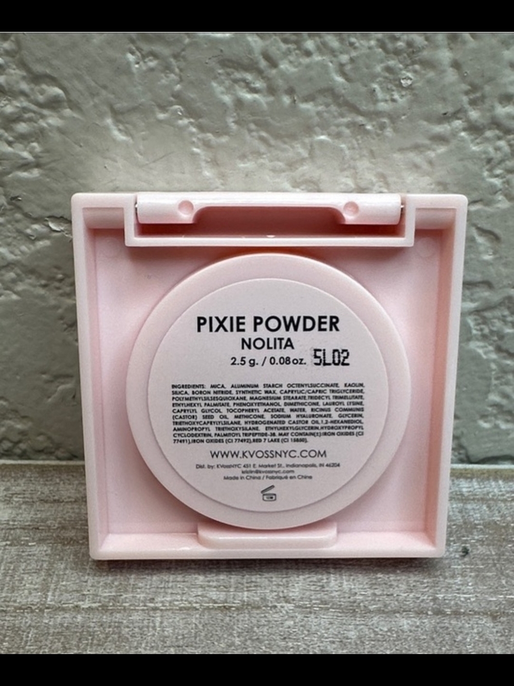 K Voss Pixie Powder Setting Powder - Picture 2 of 3